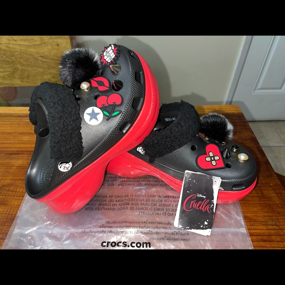 Crocs x Cruella Bae